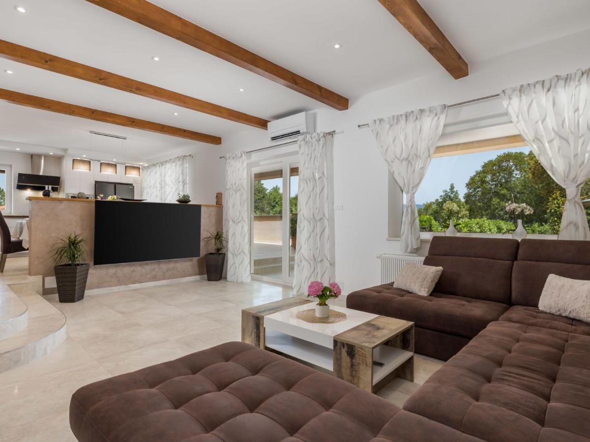 Villa Matea - Mlk150 By Interhome Dobrinj Екстериор снимка