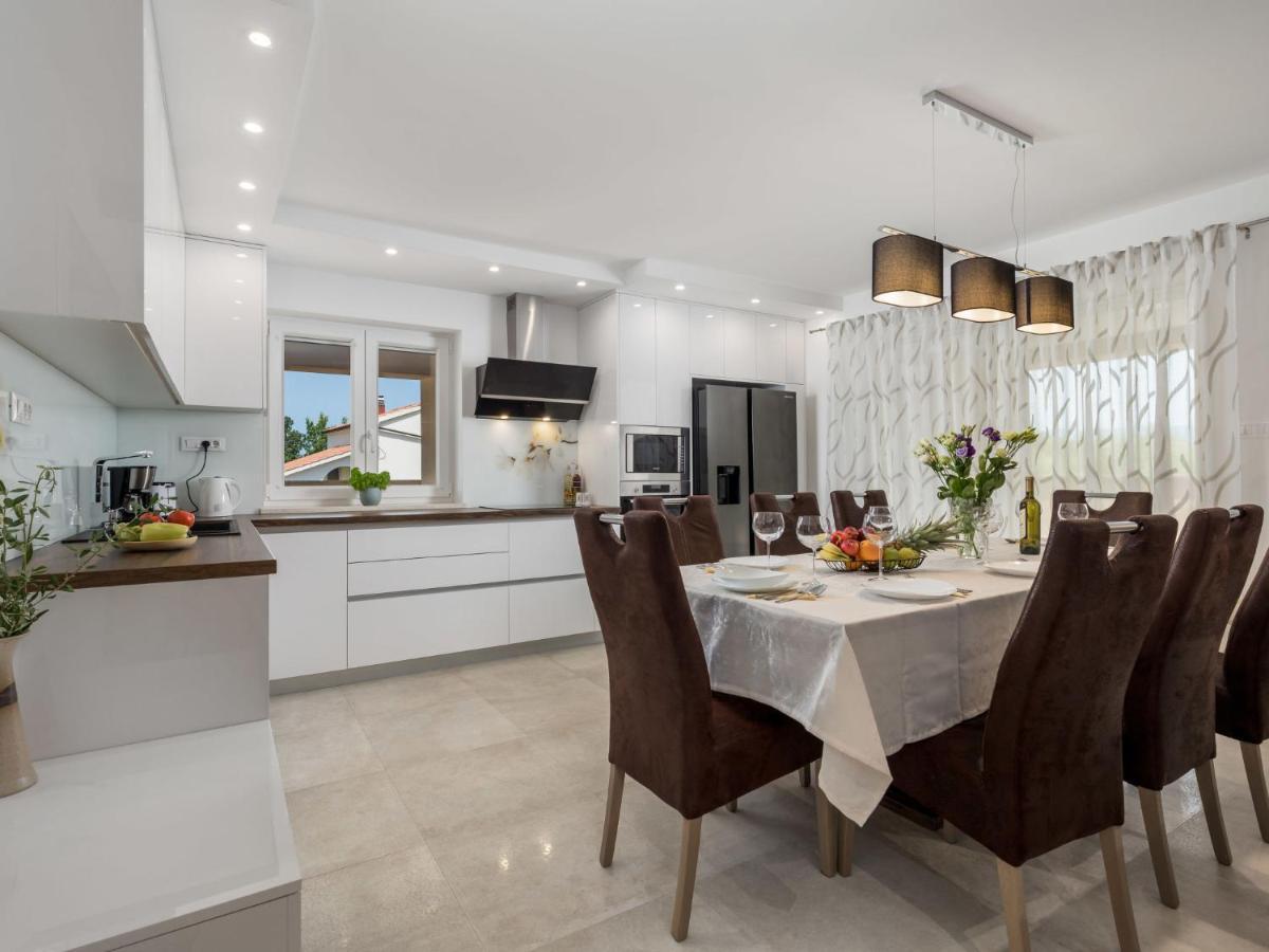 Villa Matea - Mlk150 By Interhome Dobrinj Екстериор снимка