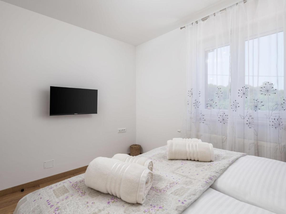 Villa Matea - Mlk150 By Interhome Dobrinj Екстериор снимка