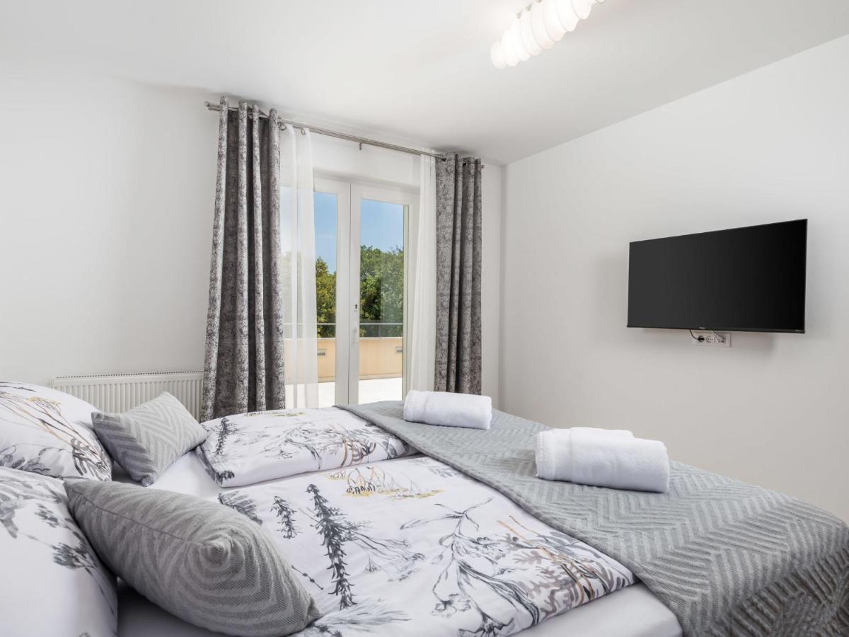 Villa Matea - Mlk150 By Interhome Dobrinj Екстериор снимка